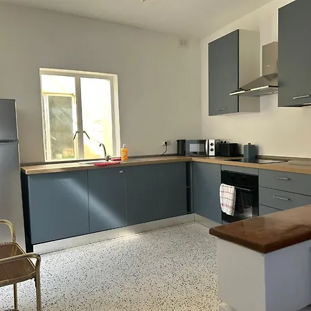 Seafront Harbour View Lejlighed *